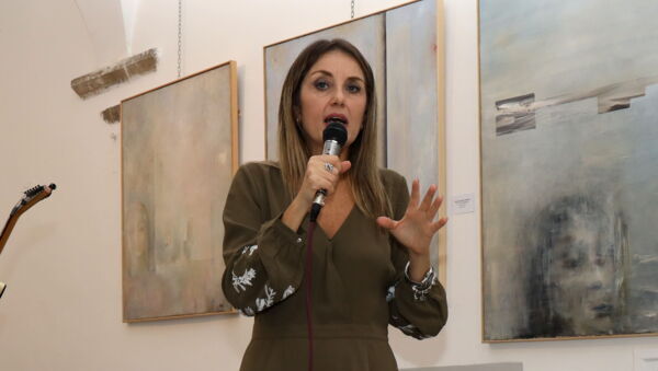 Monica Ferrarini, Contemporary Art, Bild malen, Kunstausstellung, Vernissage, Silvia Lehmann, Acryl malen, Auftragsmalen, Bild im Auftrag malen, expressiv, RAW, Rome Art Week